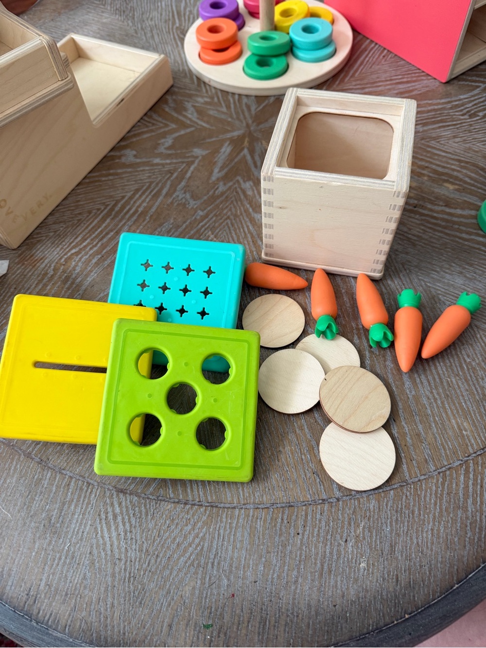Lovevery Wooden Coin Bank & Carrot Counting Set GUC